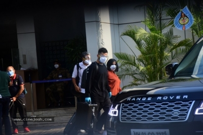 Virat Kohli Spotted At Kalina Airport - 3 of 11