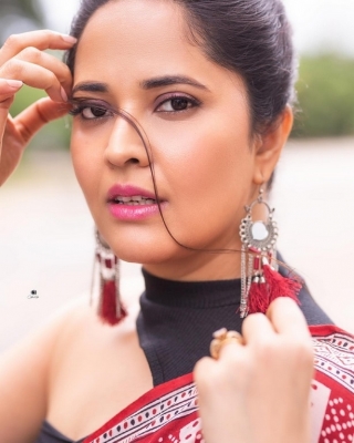 Anasuya Bharadwaj Photos - 3 of 7