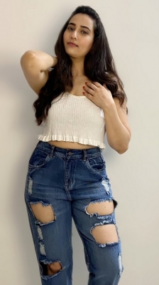 Anchor Manjusha Photos - 3 of 12