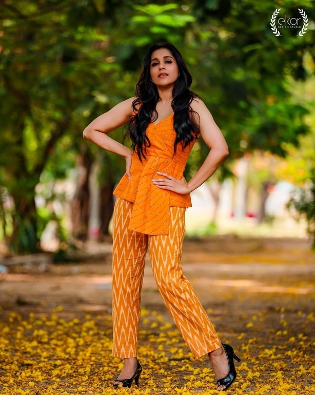 Rashmi Gautam Photos - 6 / 6 photos