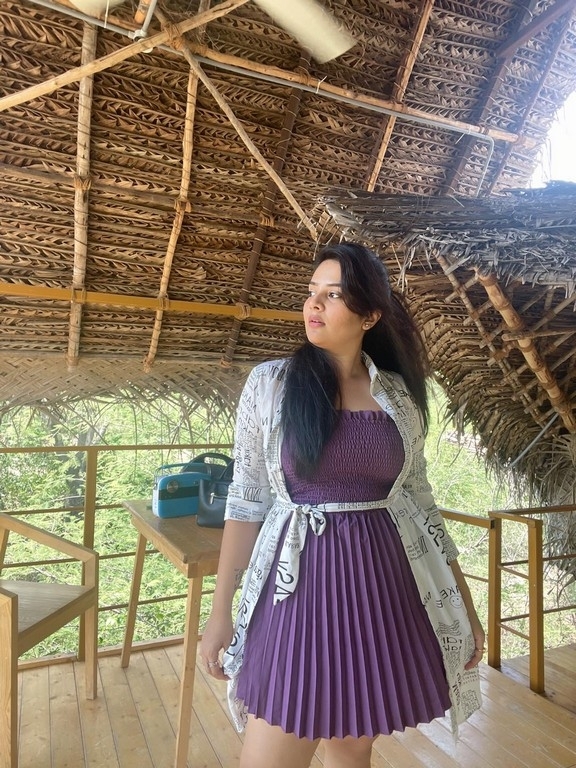 Sreemukhi Photos - 4 / 10 photos