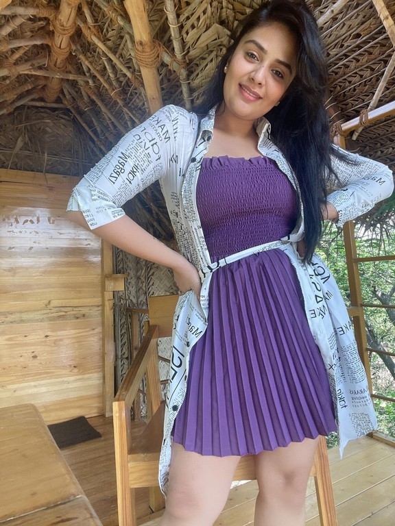 Sreemukhi Photos - 9 / 10 photos