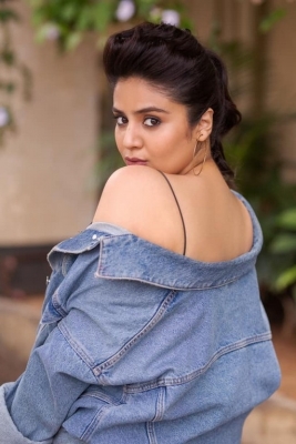 Sreemukhi Photos - 4 of 9