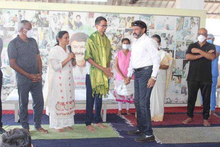 Balakrishna on International Yoga Day - 4 / 5 photos