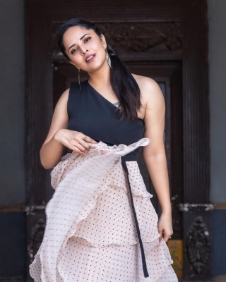 Anasuya Bharadwaj Photos - 2 of 6