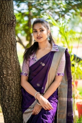 Divi Vadthya Photos - 1 of 4