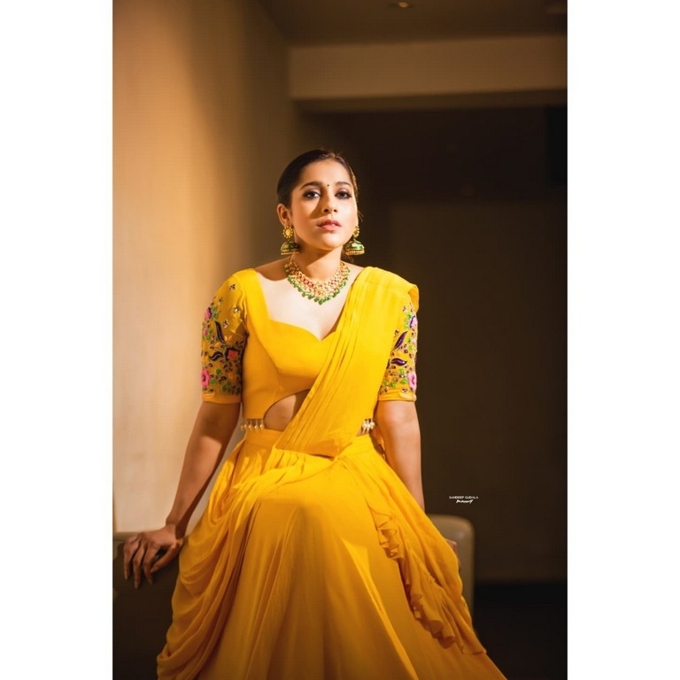 Rashmi Gautam Photos - 4 / 10 photos