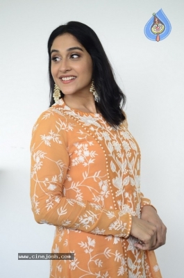 Regina Cassandra Photos - 6 of 16