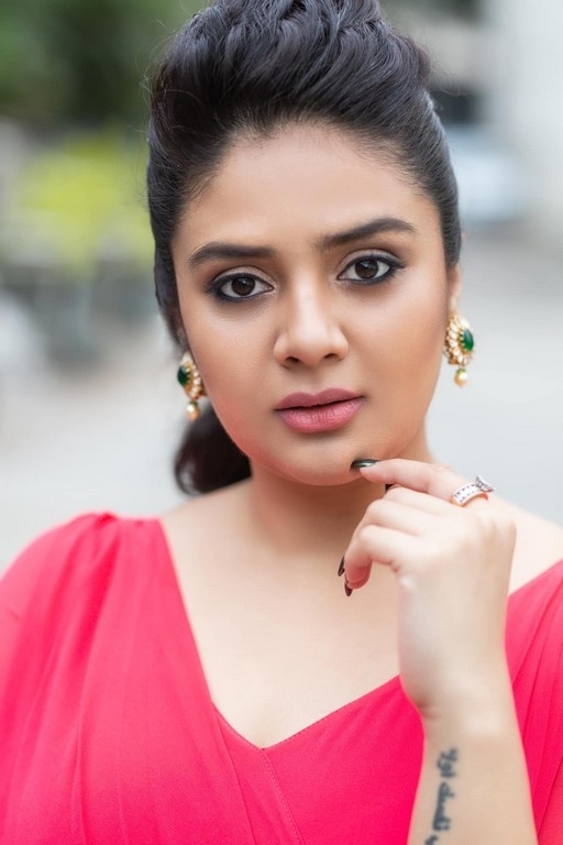 Sreemukhi Photos - 9 / 9 photos