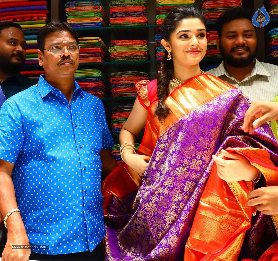 Krithi Shetty launches Maangalya Shopping Mall - 11 / 11 photos