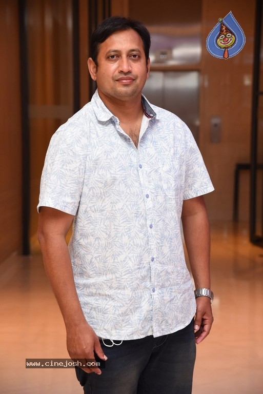 Manchi Rojulochaie Movie intro look launch - 8 / 20 photos