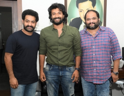 NTR launches Thimmarusu Trailer - 2 of 4