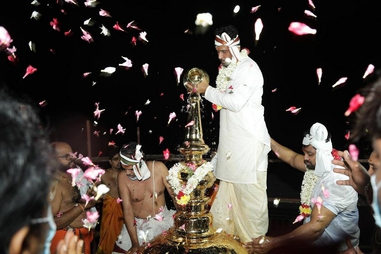 Arjun Sarja inaugurates his new Hanuman temple - 8 / 8 photos