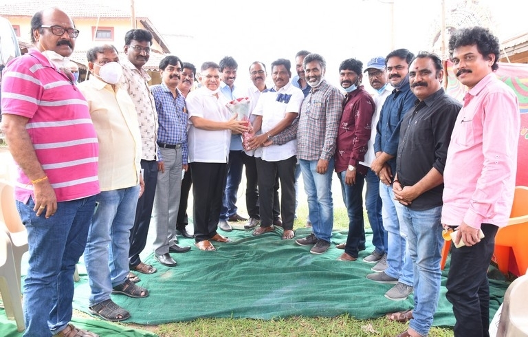 Telugu Film Critics Association meets Megastar Chiru - 3 / 6 photos