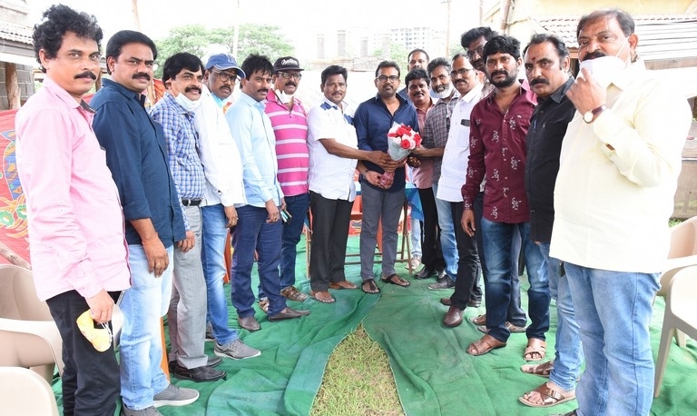 Telugu Film Critics Association meets Megastar Chiru - 5 / 6 photos