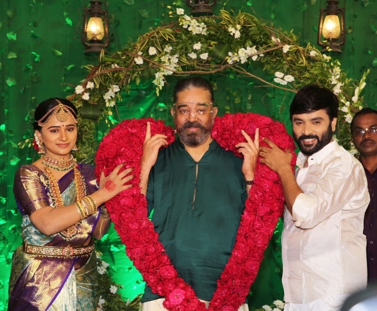 Kavingar Snehan and Kannika Ravi wedding - 4 / 8 photos