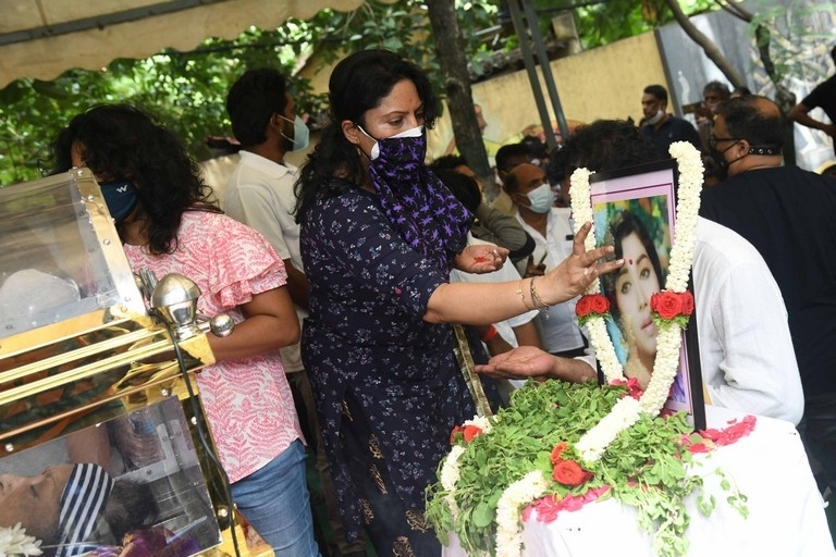 Senior Actress Jayanthi Condolences Photos - 2 / 21 photos