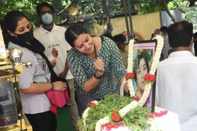 Senior Actress Jayanthi Condolences Photos - 6 of 21