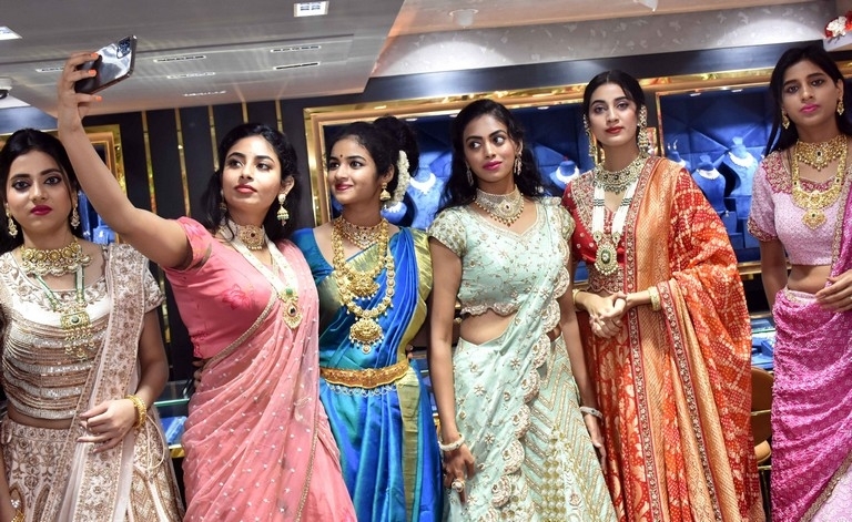 Shivraj laxmichand jain jewellers store