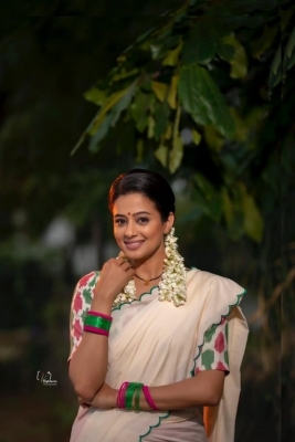 Priya Mani Photos - 2 of 7