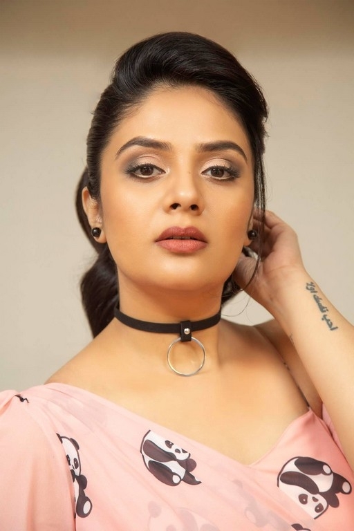 Sreemukhi Photos - 7 / 7 photos