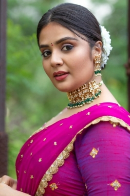 Sreemukhi Photos - 1 of 8