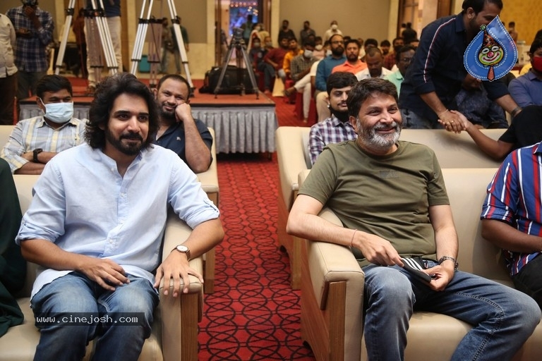 Ichata Vahanamulu Niluparadu Pre Release Event - 24 / 53 photos