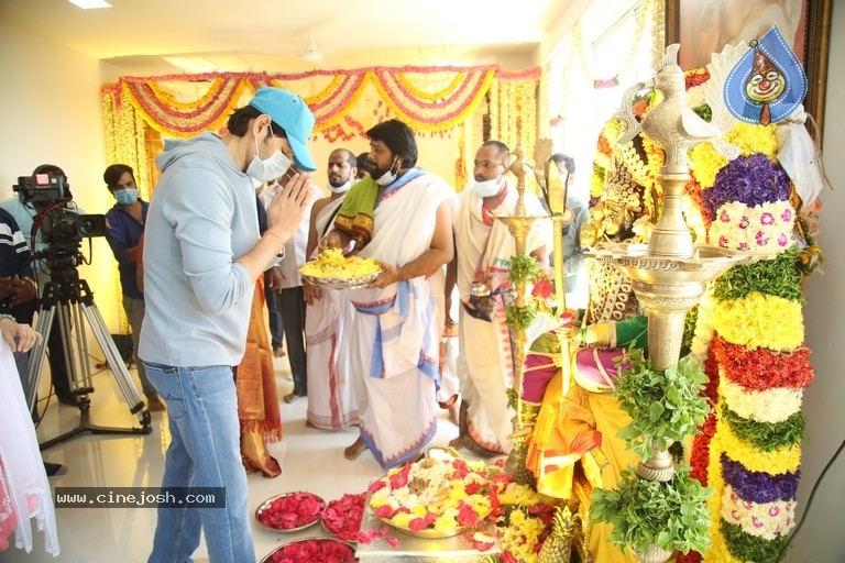 Mahesh Babu launches Chakrasidh - 4 / 28 photos