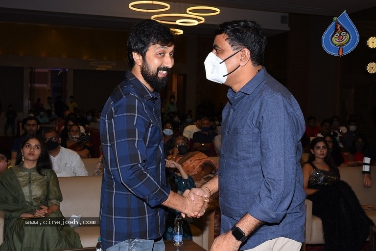 Raja Raja Chora Pre Release Event - 40 / 41 photos