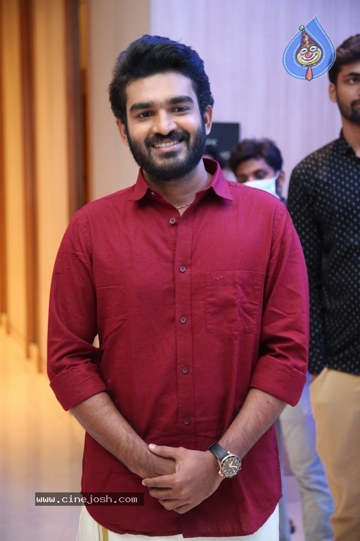 SR Kalyana Mandapam Pre Release Event - 30 / 41 photos