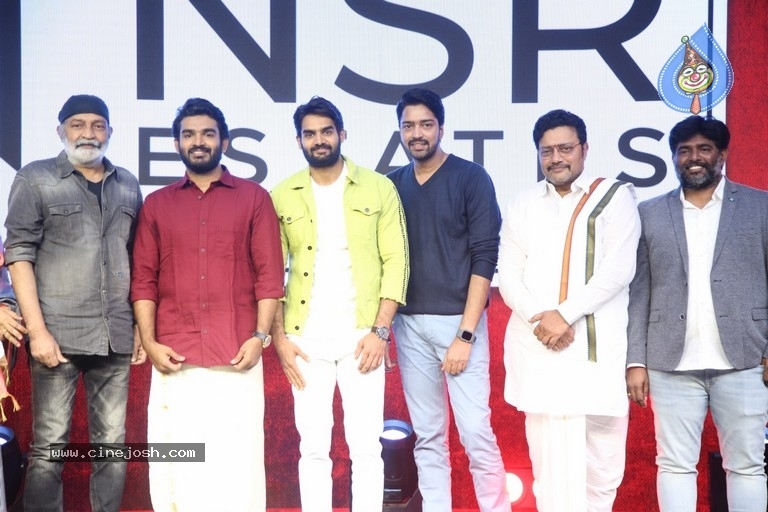SR Kalyana Mandapam Pre Release Event - 31 / 41 photos
