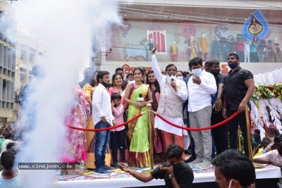 Anupama Parameshwaran Launches Kisan Fashion Mall - 7 of 18