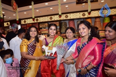 Anupama Parameshwaran Launches Kisan Fashion Mall - 8 of 18