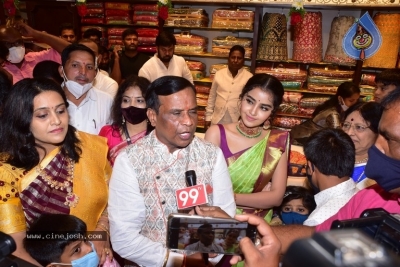 Anupama Parameshwaran Launches Kisan Fashion Mall - 11 of 18