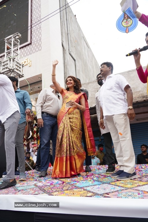 Kajal Aggarwal Launch Kasam pullaiah shopping mall - 9 / 18 photos