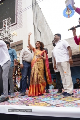 Kajal Aggarwal Launch Kasam pullaiah shopping mall - 9 of 18