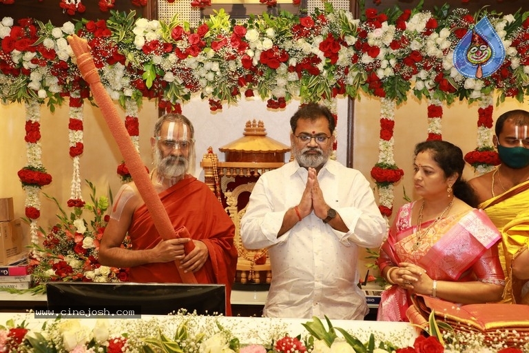 Kanchipuram Gowri Silks launch - 7 / 21 photos