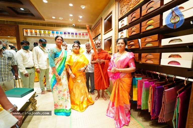 Kanchipuram Gowri Silks launch - 18 / 21 photos