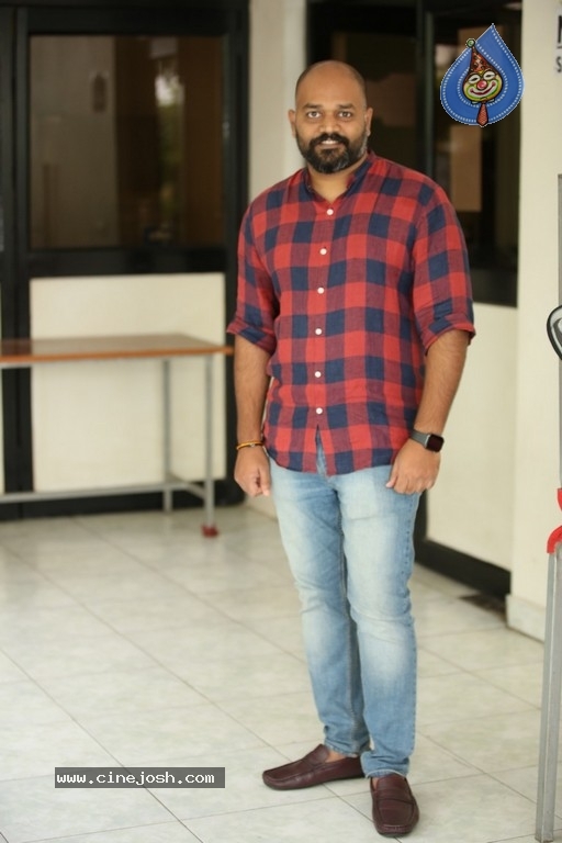 Arjun Dasyan Interview Images - 13 / 15 photos