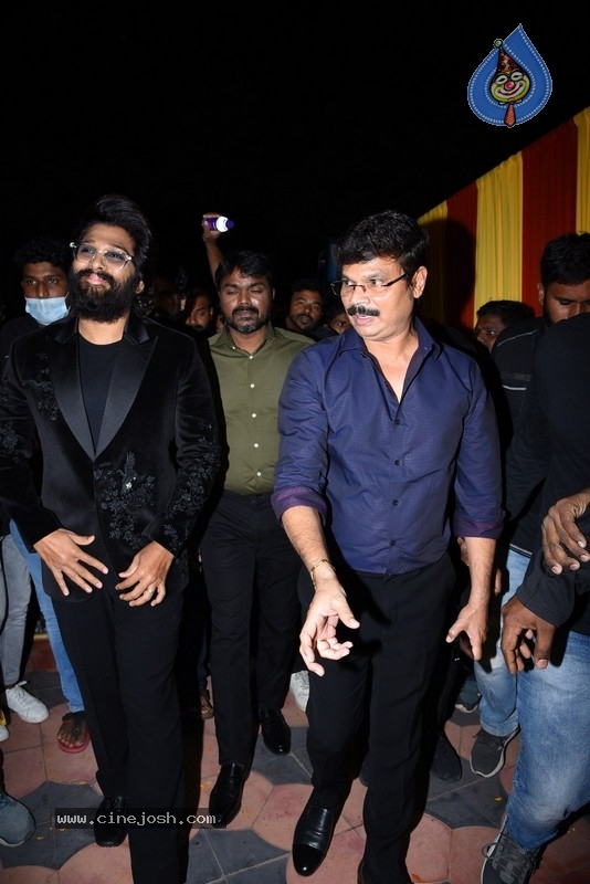 Akhanda Pre Release Event 02 - 10 / 17 photos