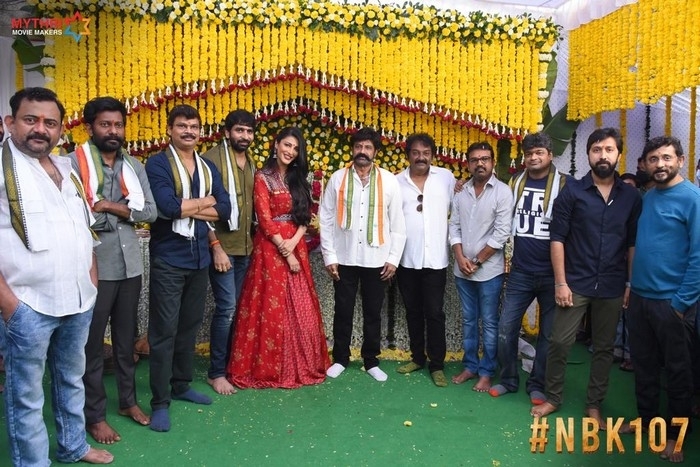NBK107 Opening - 3 / 4 photos