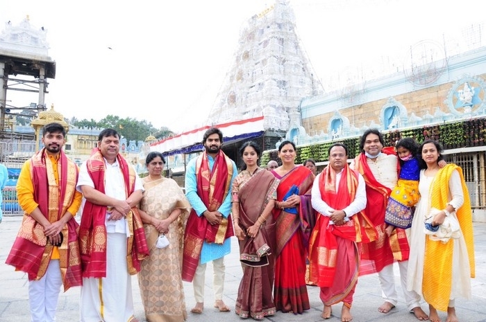 Karthikeya - Lohitha Reddy Visits Tirumala Temple - 1 / 4 photos