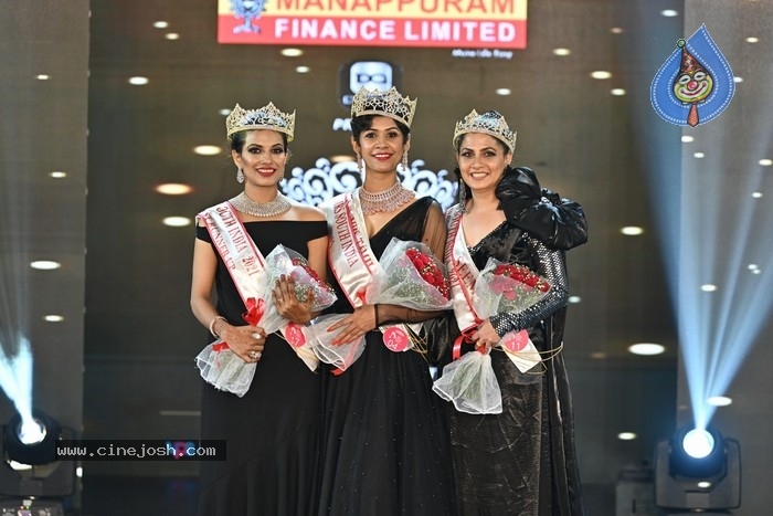 Mrs South India Fashion Show - 5 / 30 photos