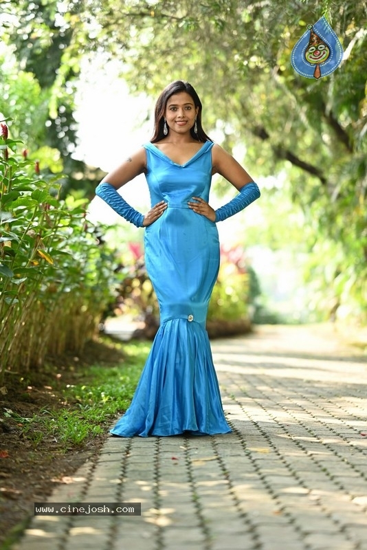 Mrs South India Fashion Show - 12 / 30 photos