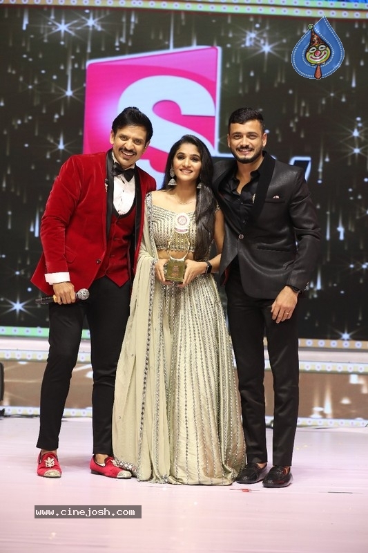 Santosham-Suman TV South Indian Film Awards 2021 - 34 / 83 photos