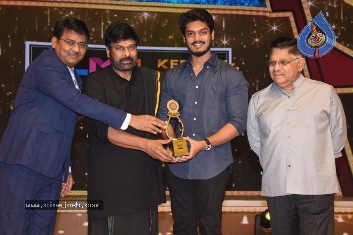 Santosham-Suman TV South Indian Film Awards 2021 - 37 / 83 photos