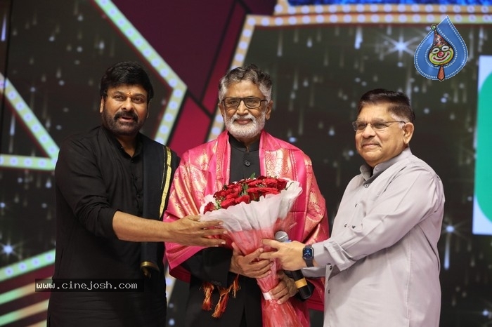 Santosham-Suman TV South Indian Film Awards 2021 - 45 / 83 photos