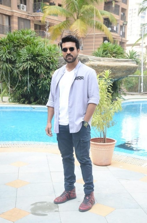 RRR Movie Heroes at Mumbai - 3 / 4 photos