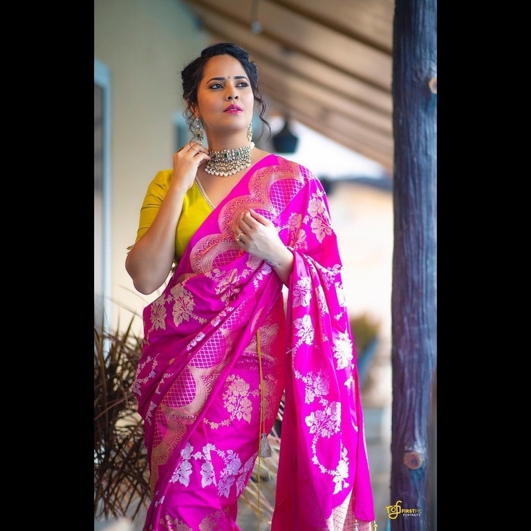 Anasuya Bharadwaj Photos - 5 / 7 photos
