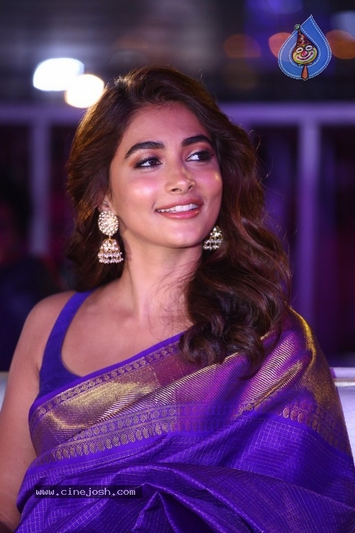 Pooja Hegde Photos - 4 / 21 photos